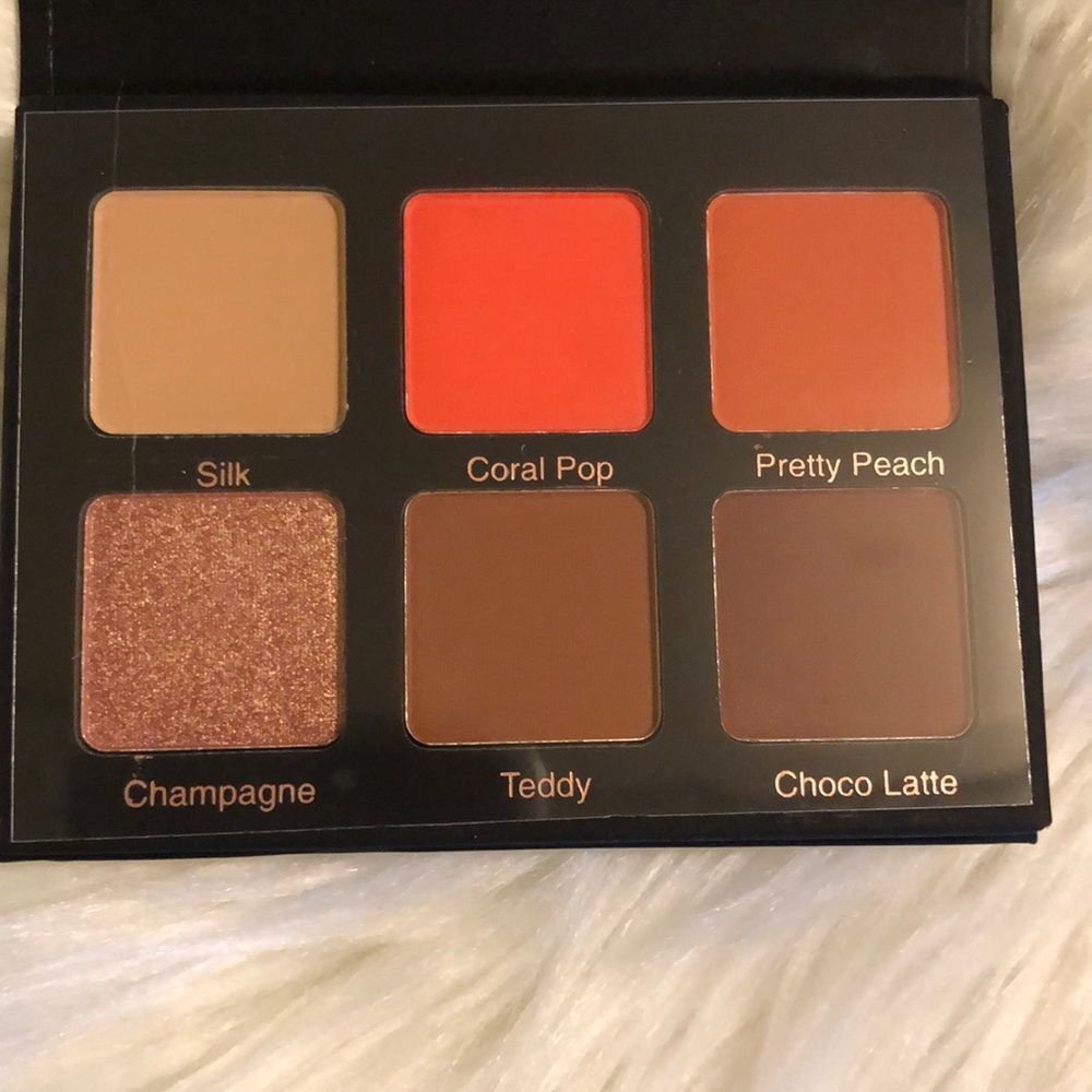 Violet Voss Coral Pop 6 Eyeshadows Palette With Mirror New in Box - Picture 6 of 12